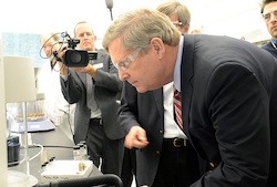 Tom Vilsack and biofuels Photo USDA,jpg