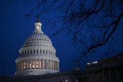 us-capitol-fiscal-cliff-vote Photo: Bloomberg | ANDREW HARRAR