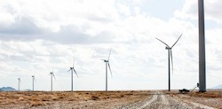 Category: Installed turbines Country: USA State: New Mexico Site: Macho Springs Turbine: V100 1.8 MW No. of turbines: 28 Photographed in: November 2011 Photographer: Lars Schmidt