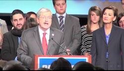 IA Gov Branstad Lt Gov Reynolds Photo Des Moines Register