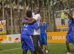 Shell and Akon unveil Africa's first player and solar powered football pitch in Lagos (PRNewsFoto/Royal Dutch Shell plc)