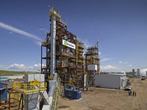 Enerkem’s facility in Edmonton becomes the first ISCC certified plant in the world to convert municipal solid waste into biomethanol. Photo: CNW Group/ENERKEM INC.